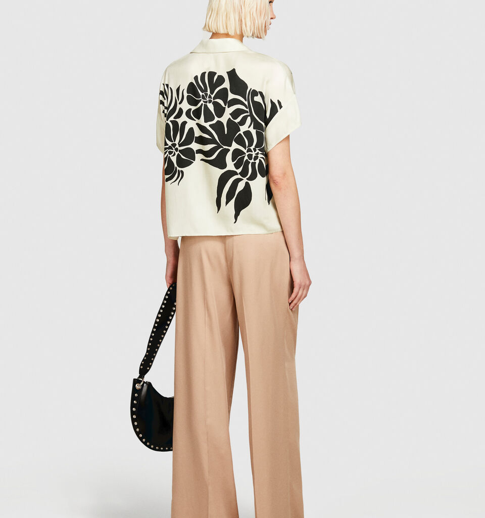 Low-waisted flare trousers - women's flared trousers - Beige | Sisley image number 3